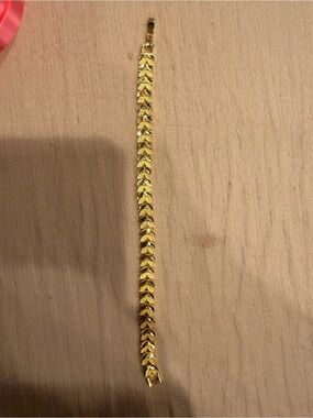 Gold Link Chevron Bracelet - Women Jewelry